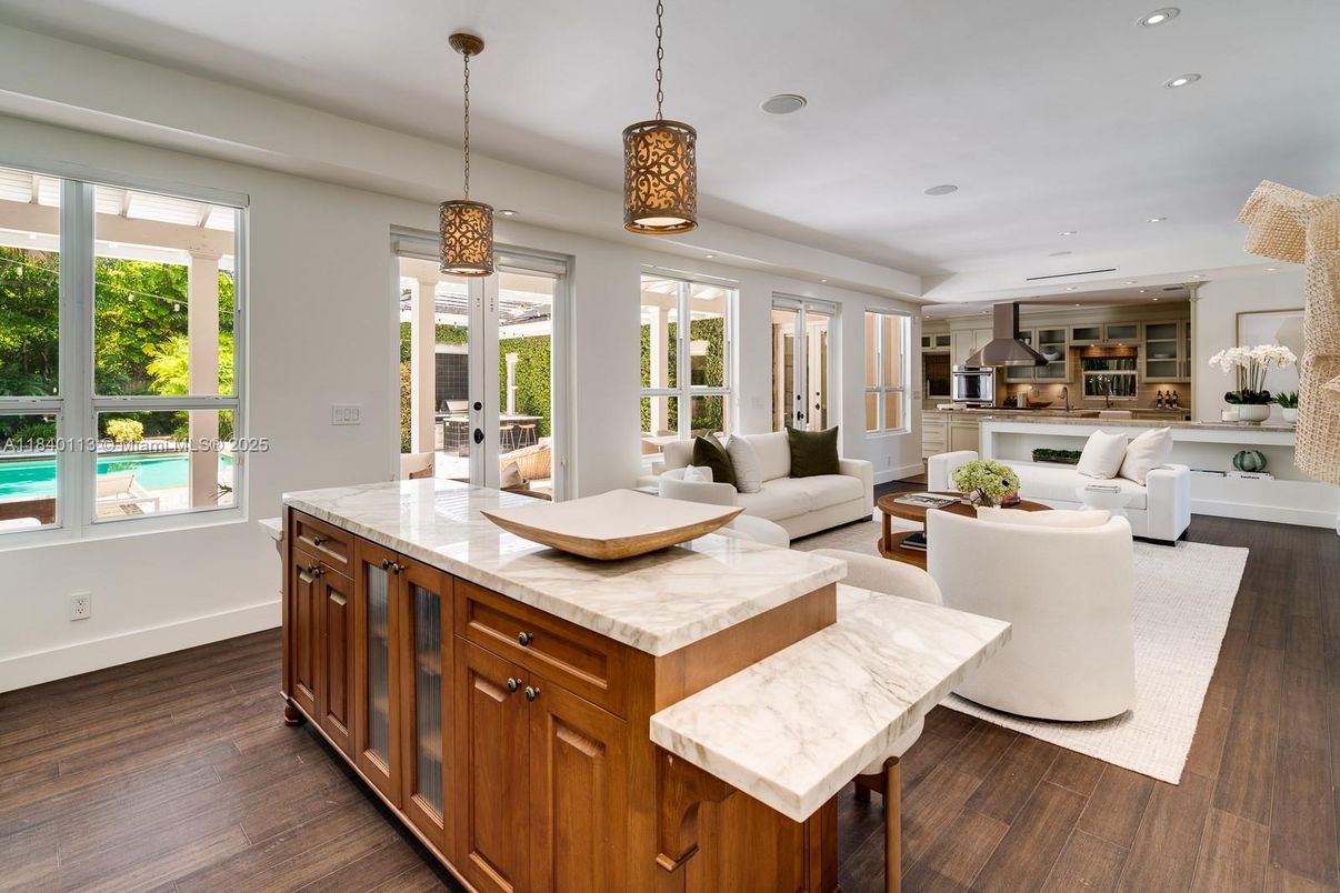 Dining room, Interior, Kitchen, Living room, Pendant Lights, Recessed Lighting, Wood Texture Flooring