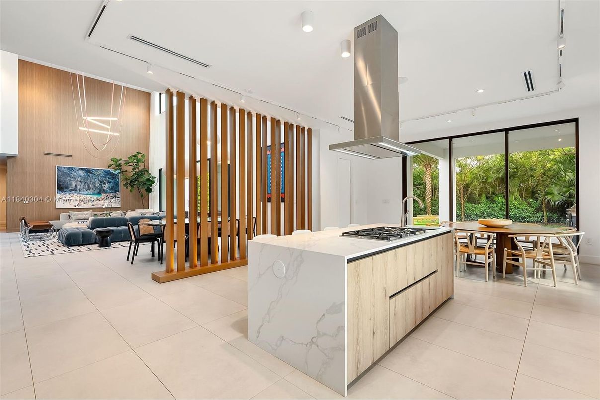 Dining room, Interior, Kitchen, Recessed Lighting