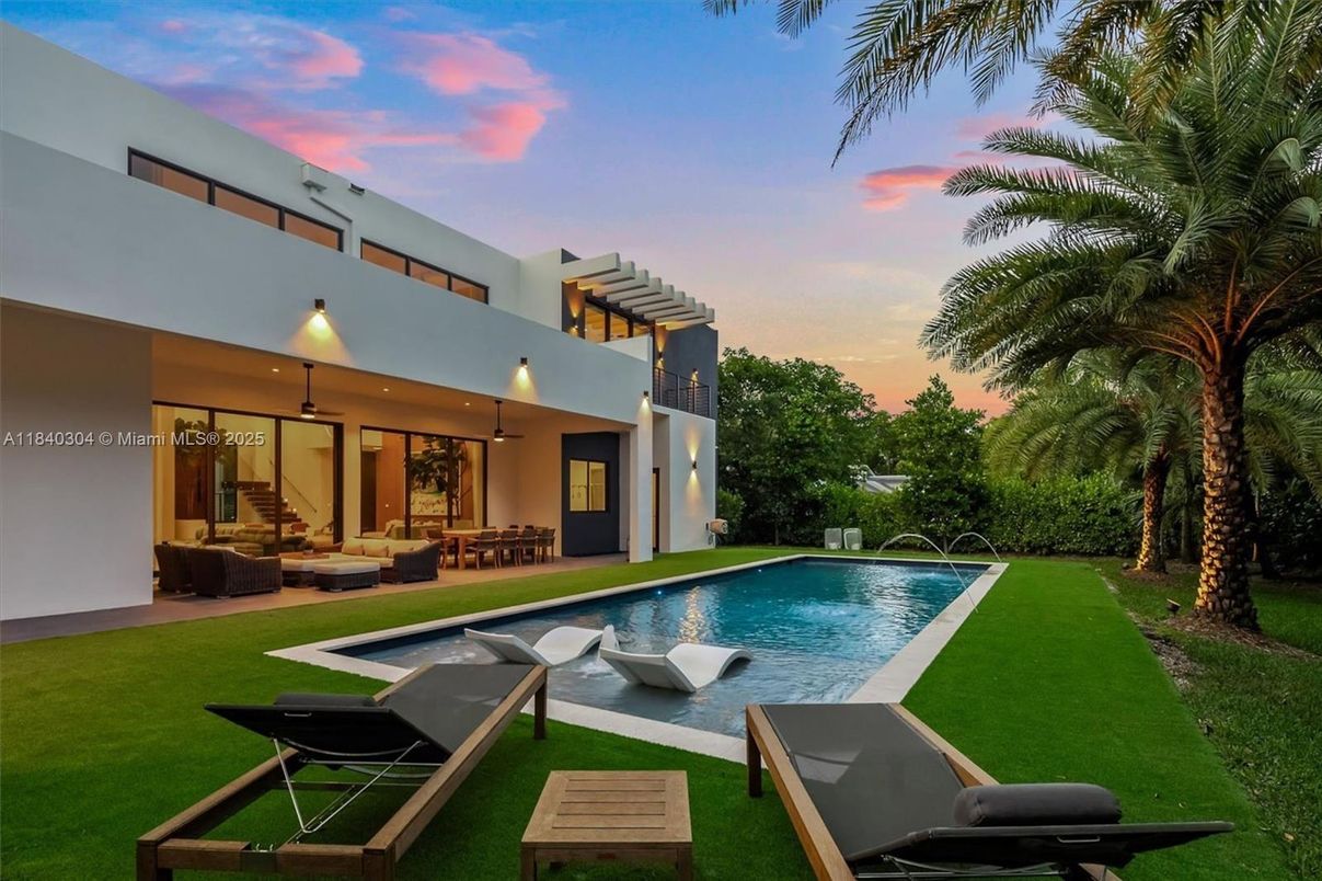 Backyard, Exterior, Pool