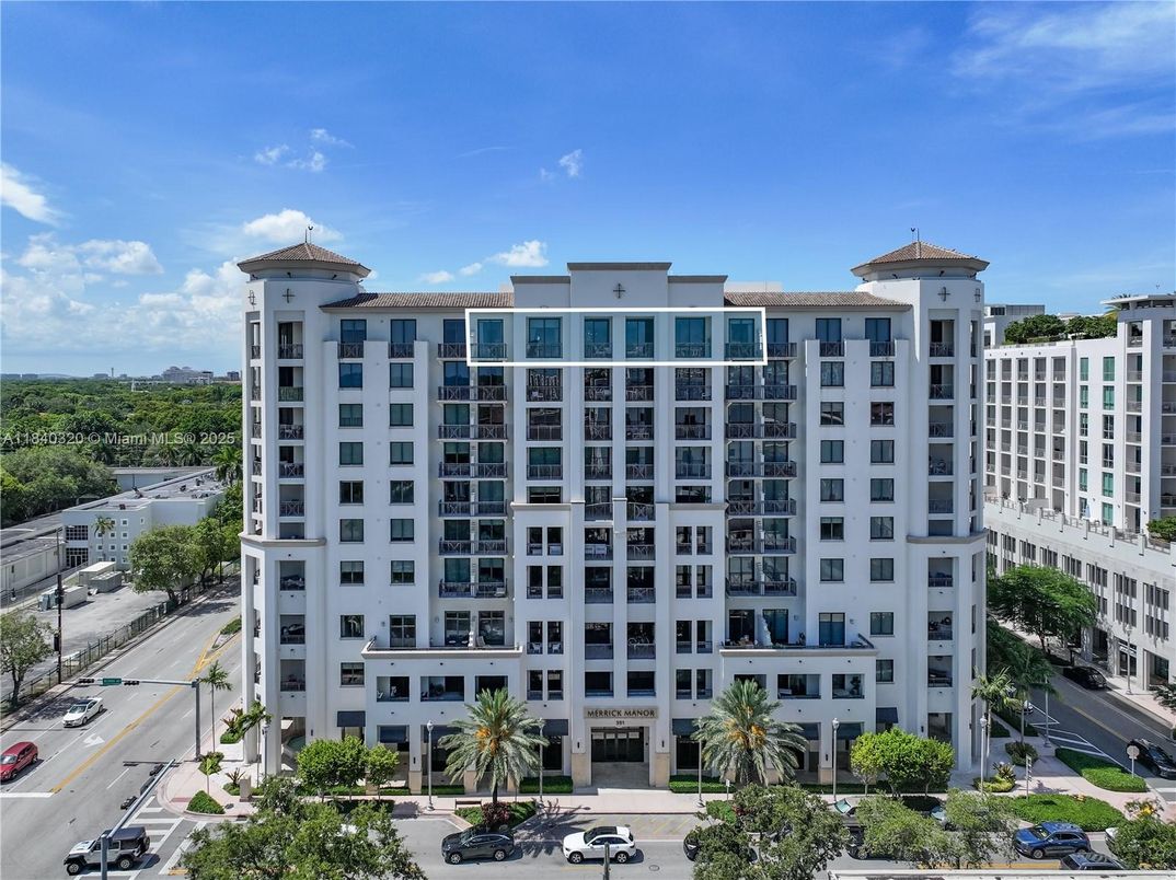 Exterior, Facade, Condo Building