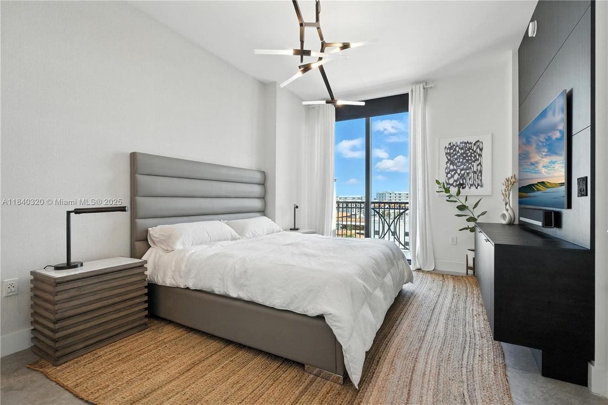 Bedroom, Interior, Pendant Lights, Water