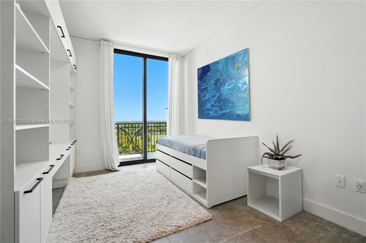 Bedroom, Interior, Water