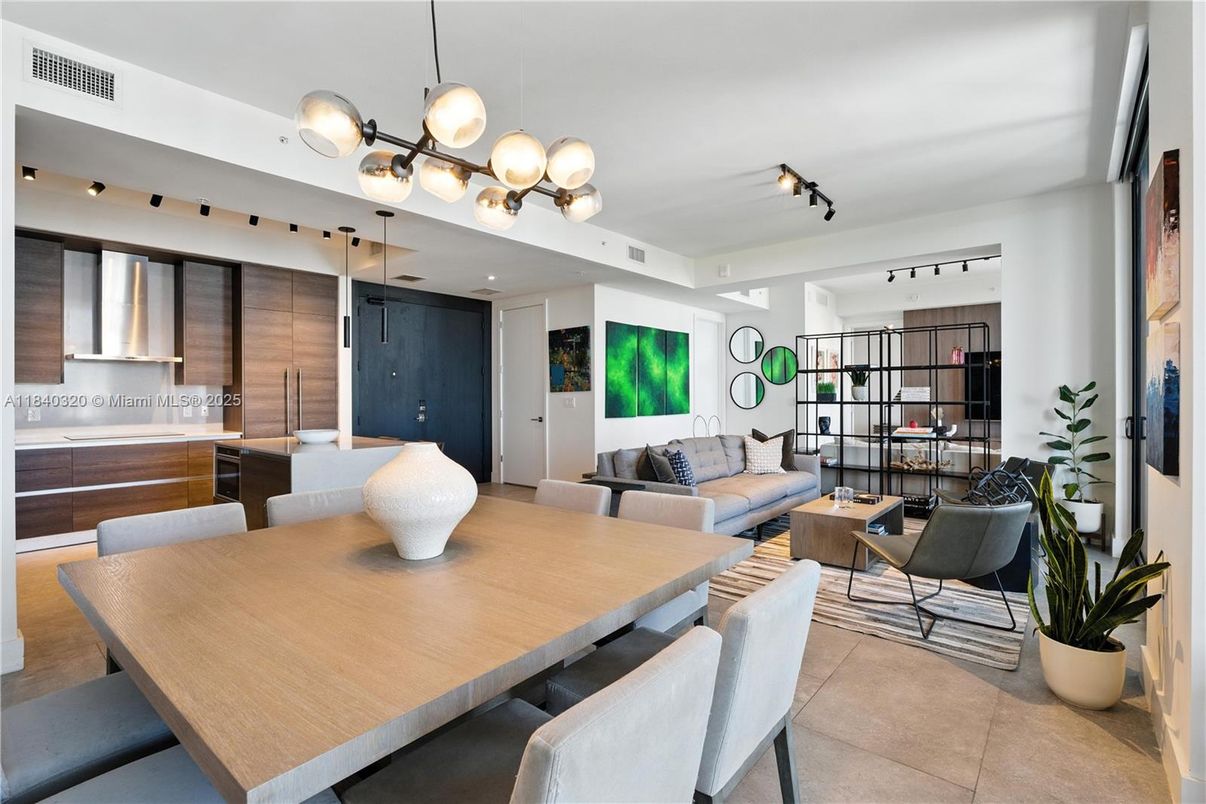 Dining room, Interior, Living room, Pendant Lights