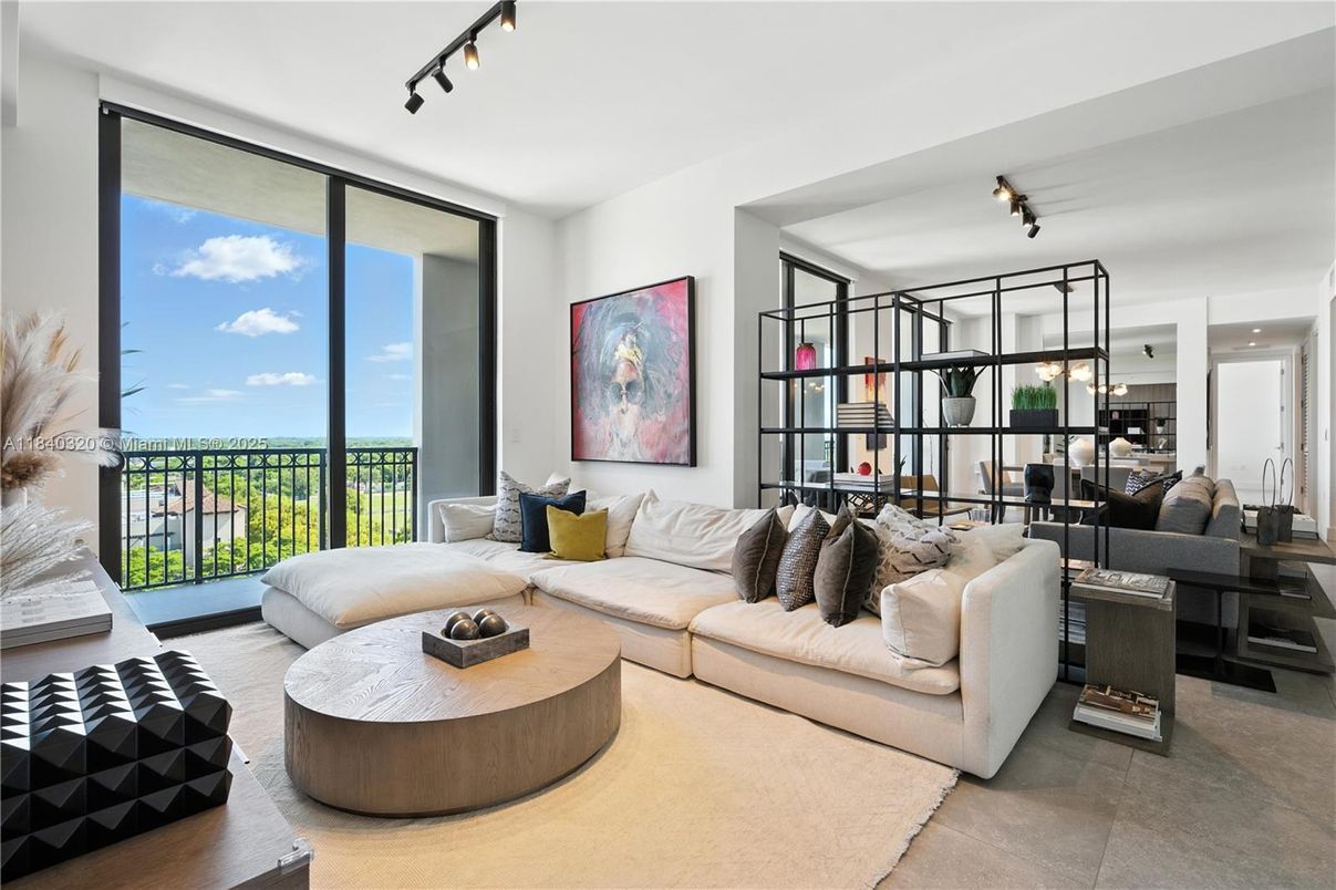 Interior, Living room, Water