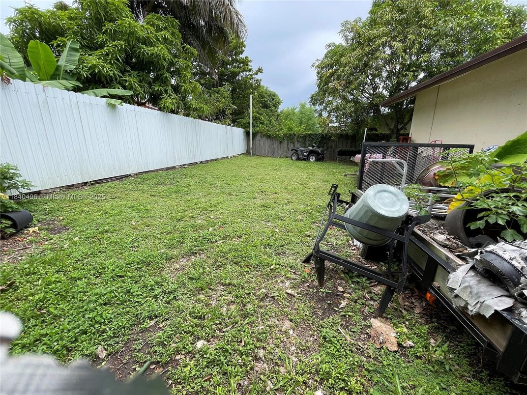 Backyard, Exterior