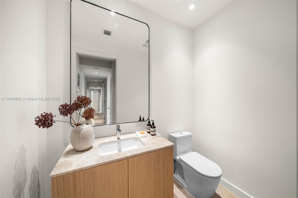 Bathroom, Interior, Recessed Lighting, Wood Texture Flooring