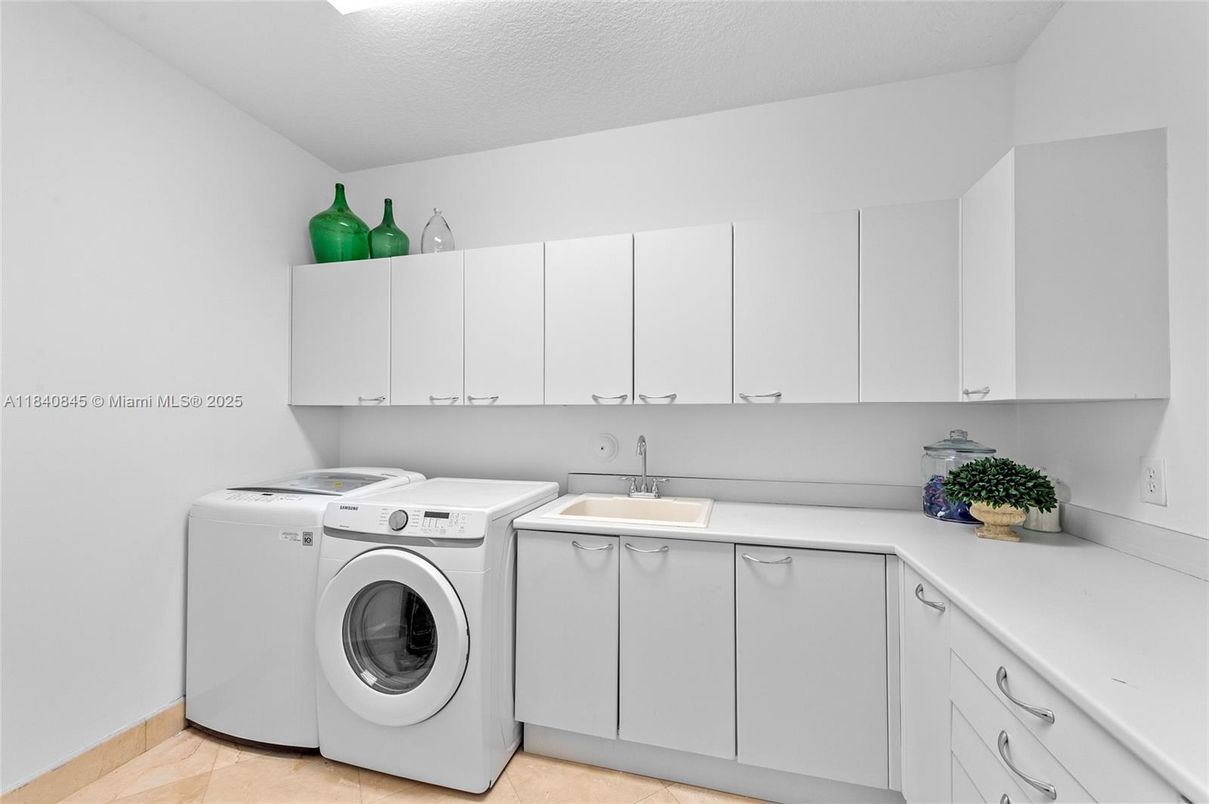 Interior, Washer