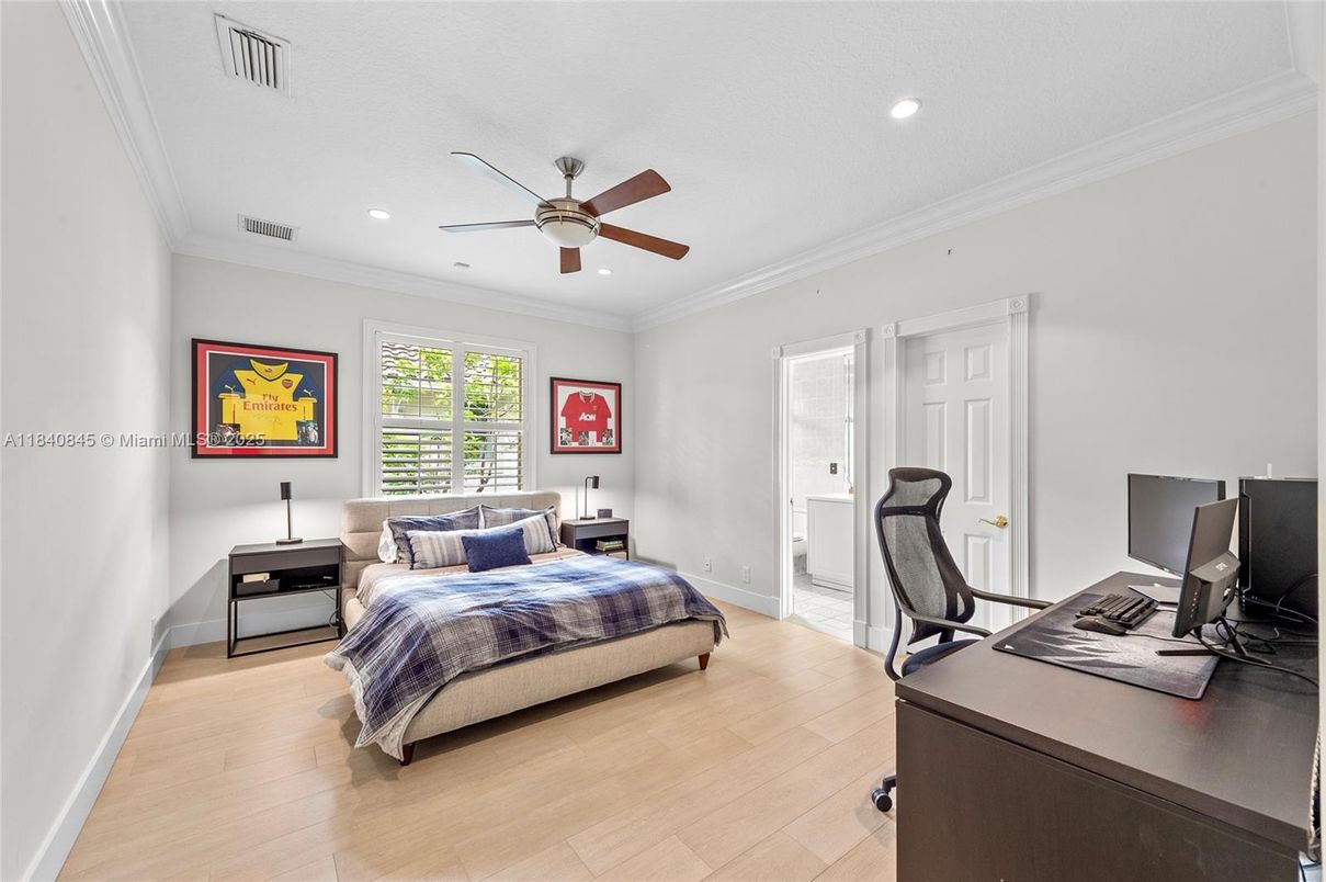 Bedroom, Home Office, Interior, Recessed Lighting, Wood Texture Flooring
