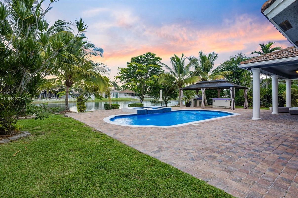 Backyard, Exterior, Pool
