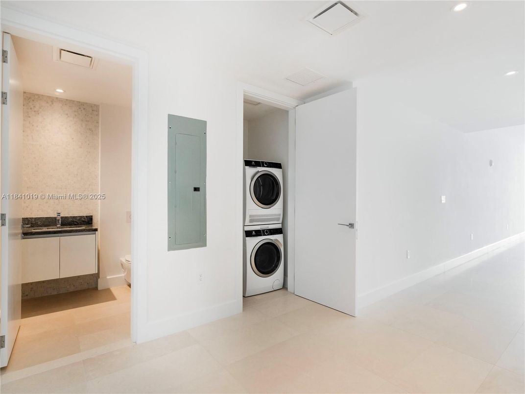Bathroom, Interior, Recessed Lighting, Utility Closets, Washer