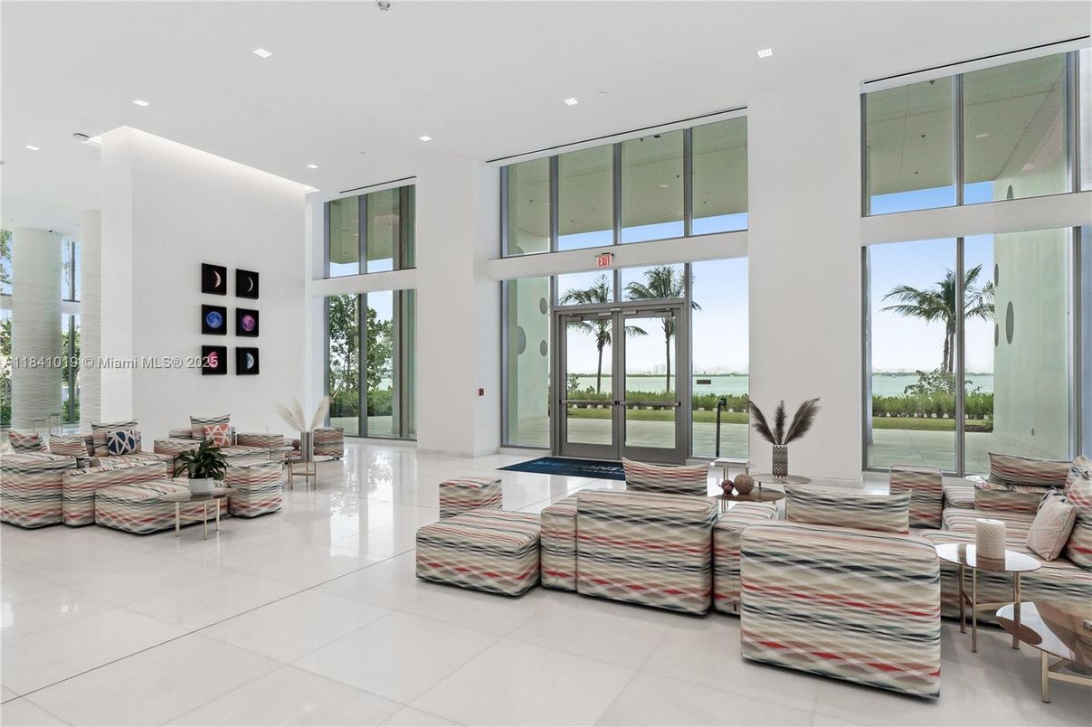 Dining room, Interior, Recessed Lighting, Water
