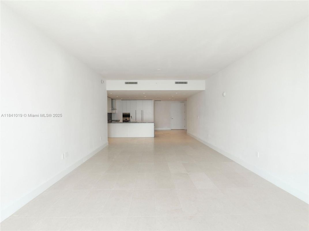 Empty room, Interior, Kitchen, Recessed Lighting