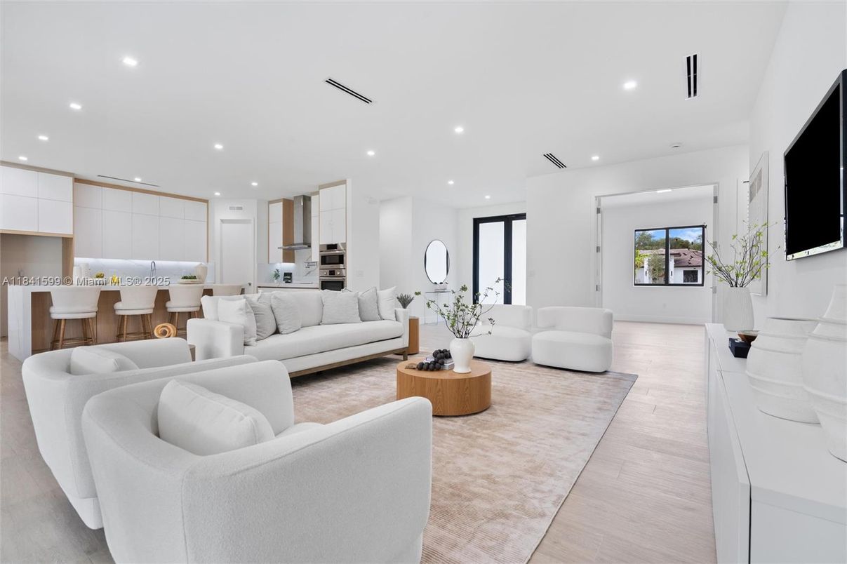 Interior, Kitchen, Living room, Recessed Lighting, Wood Texture Flooring
