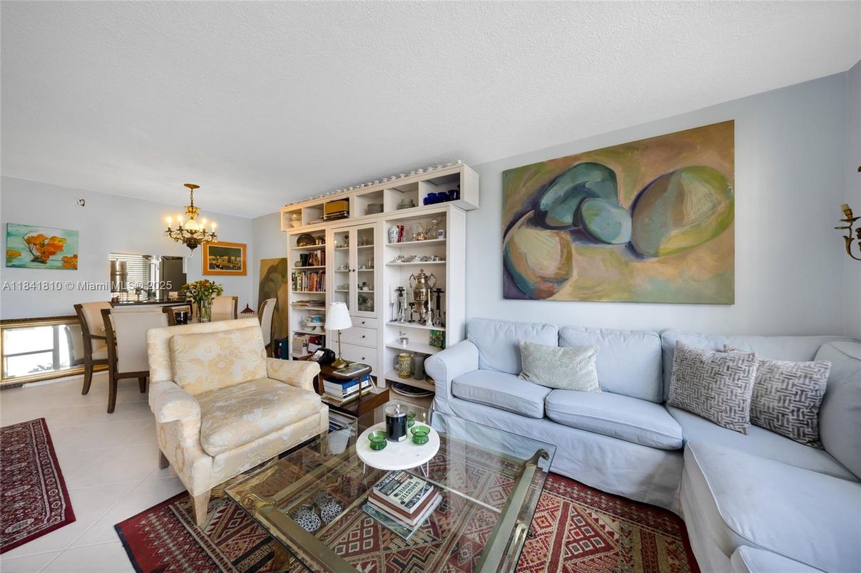 Chandelier, Dining room, Interior, Living room