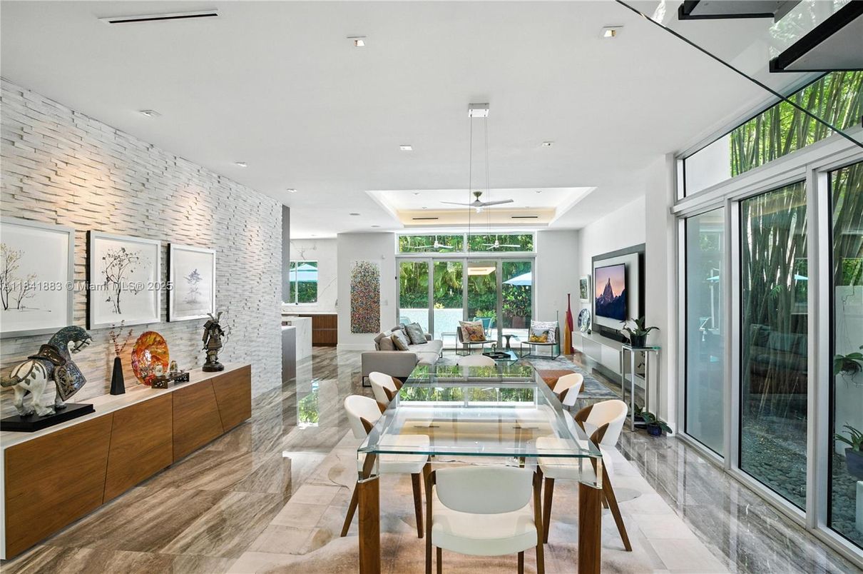 Dining room, Interior, Living room, Pendant Lights, Recessed Lighting, Stone Walls