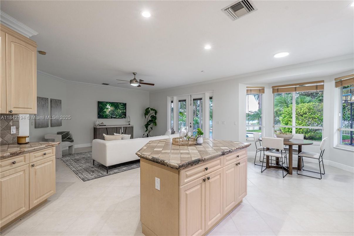 Dining room, Interior, Kitchen, Living room, Recessed Lighting