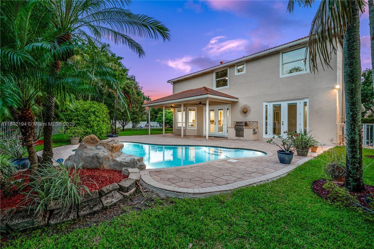 Backyard, Exterior, Pool