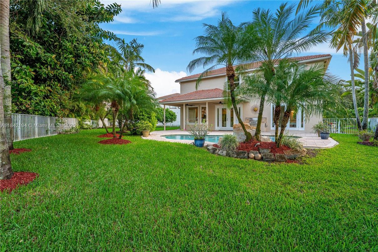 Backyard, Exterior, Pool