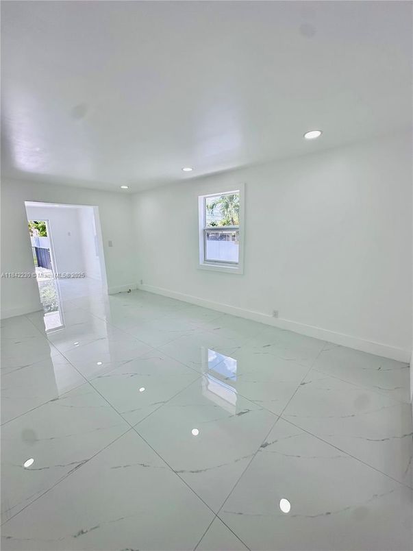 Empty room, Interior, Marble, Recessed Lighting