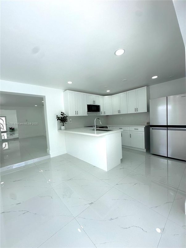 Interior, Kitchen, Marble, Recessed Lighting