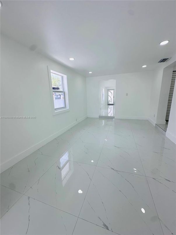 Empty room, Interior, Marble, Recessed Lighting