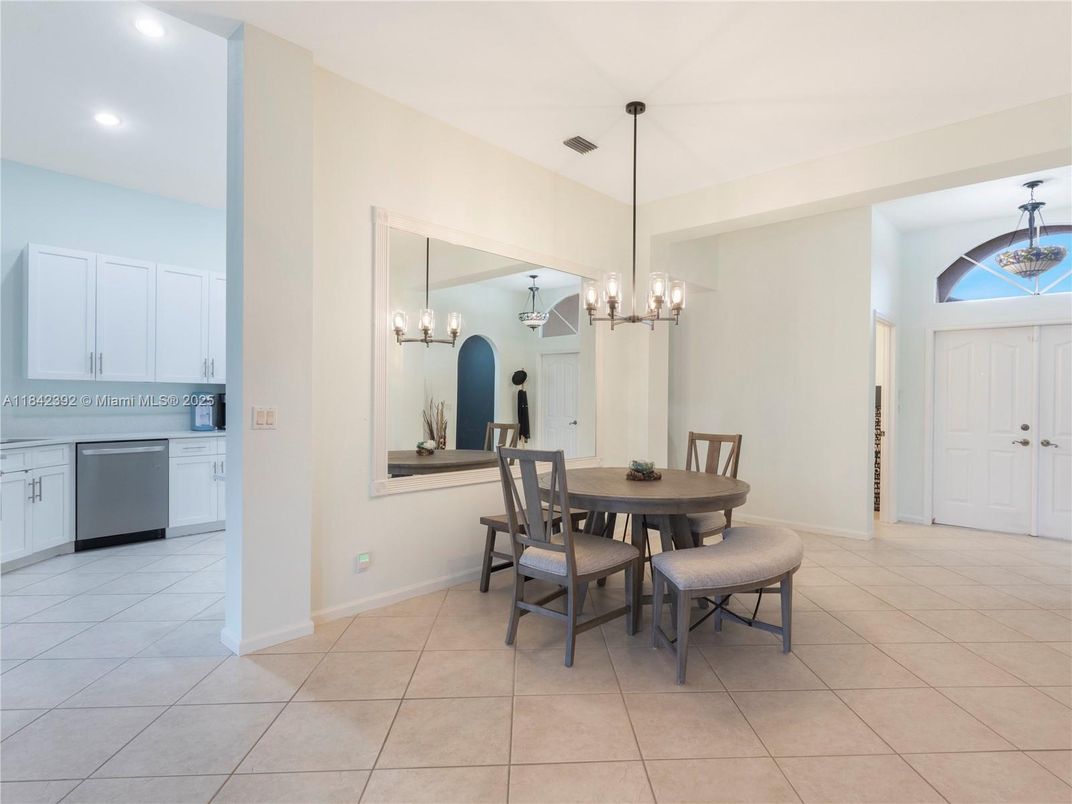 Chandelier, Dining room, Interior, Pendant Lights, Recessed Lighting