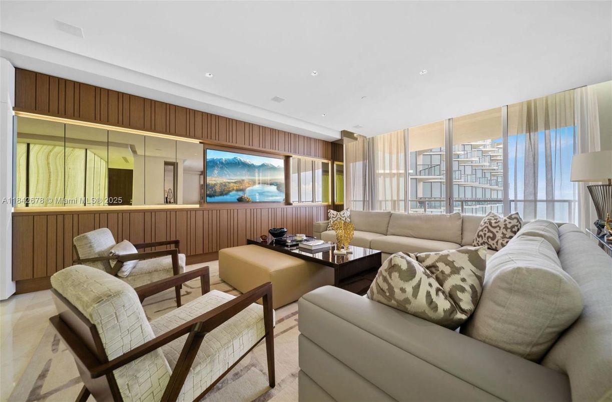 Interior, Living room, Recessed Lighting