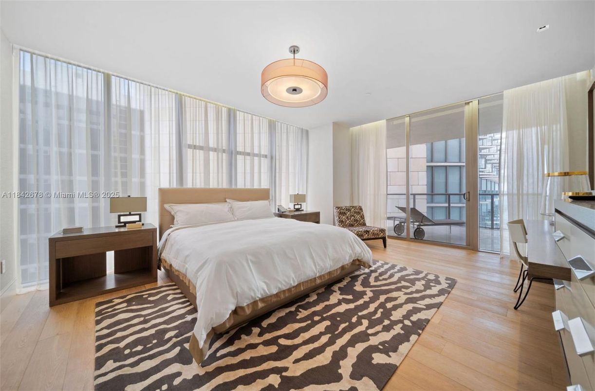 Bedroom, Interior, Pendant Lights, Recessed Lighting, Wood Texture Flooring