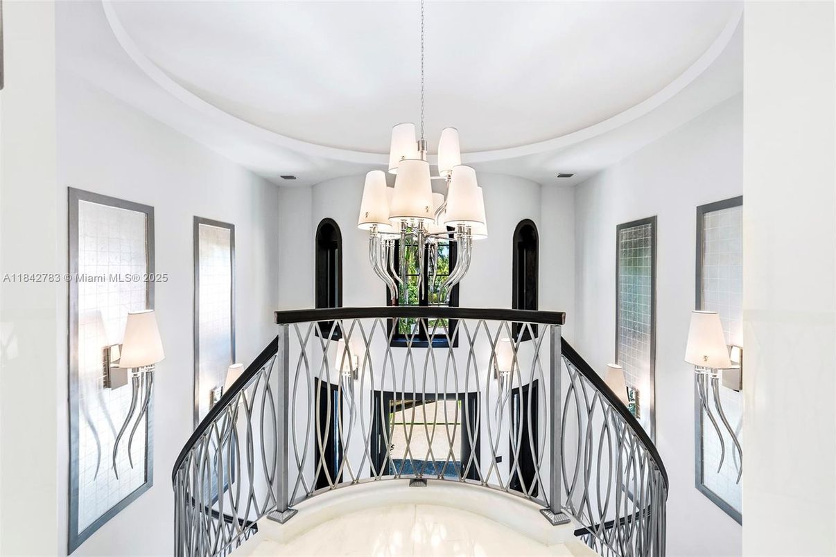 Chandelier, Interior