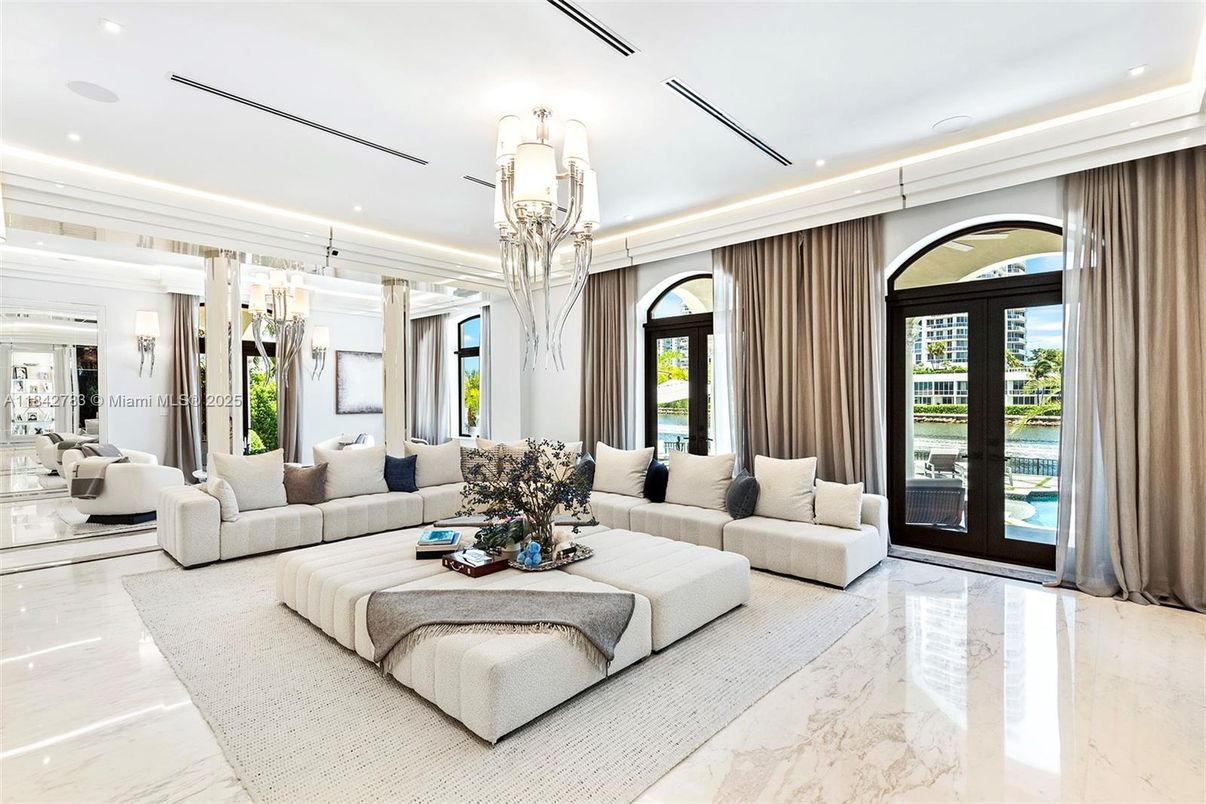 Chandelier, Interior, Living room, Marble, Recessed Lighting