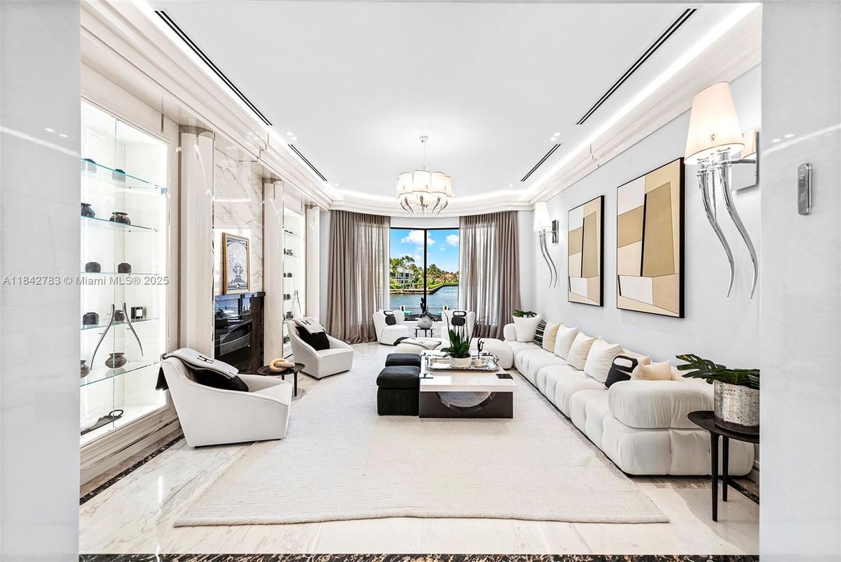 Chandelier, Interior, Living room, Recessed Lighting, Water