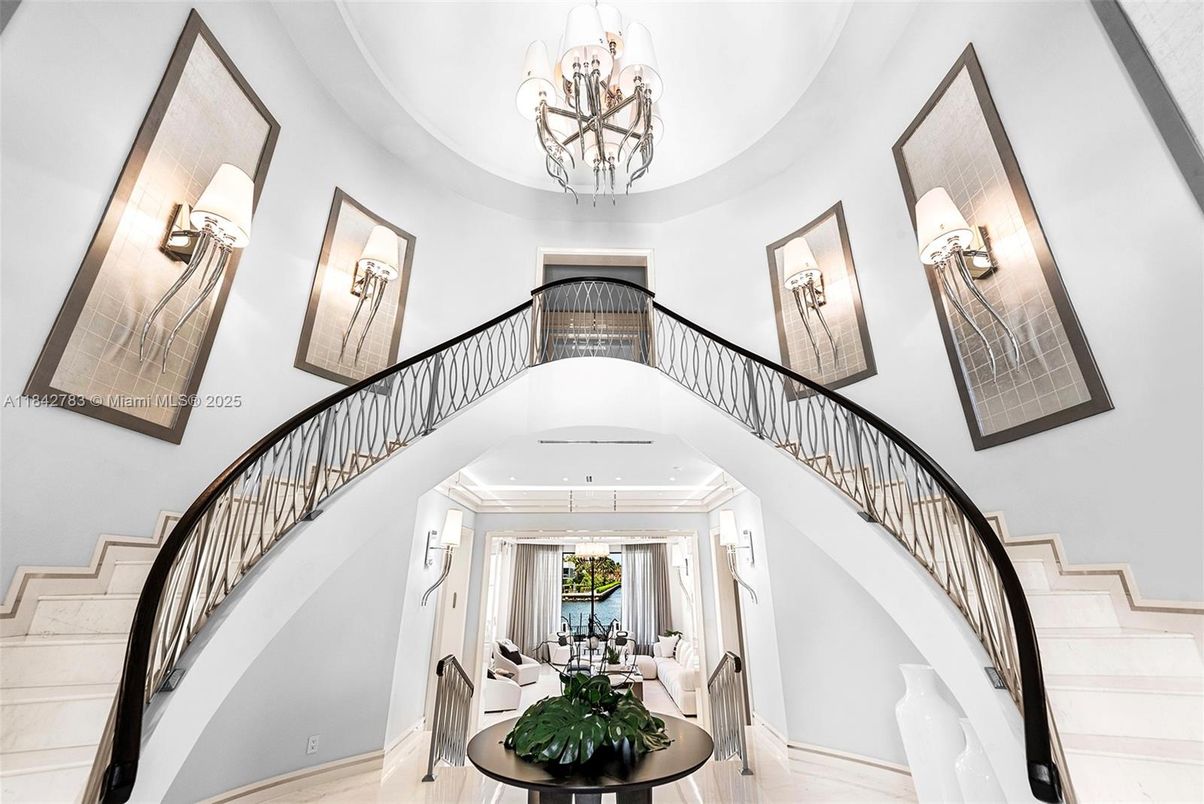Chandelier, Dining room, Interior