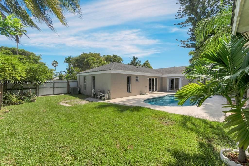 Backyard, Exterior, Pool