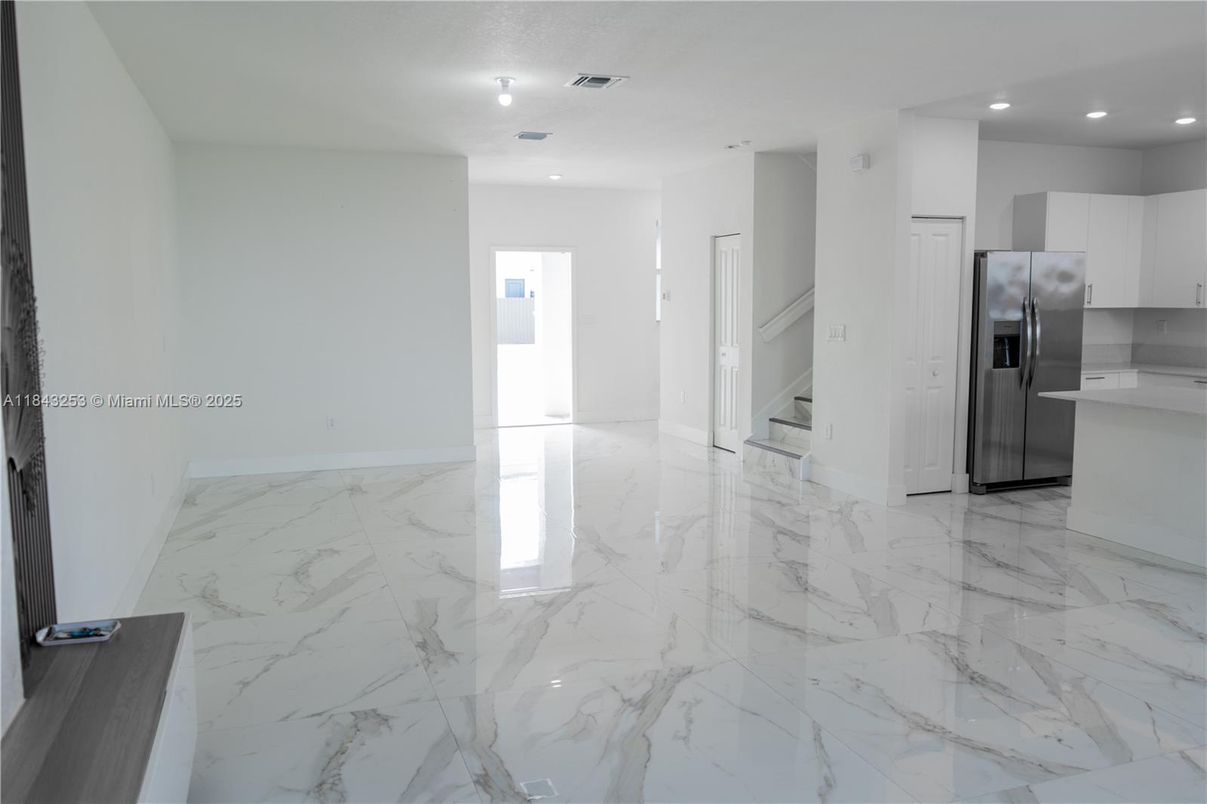 Interior, Kitchen, Marble, Recessed Lighting