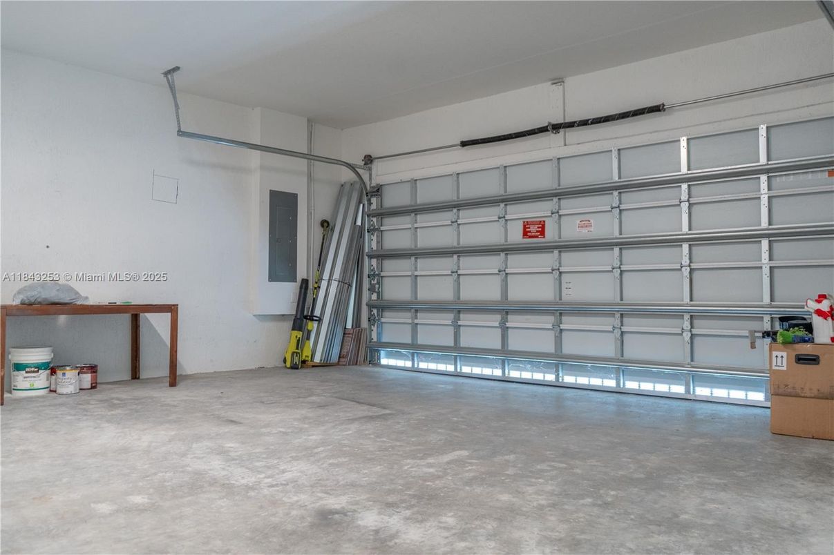 Garage, Interior