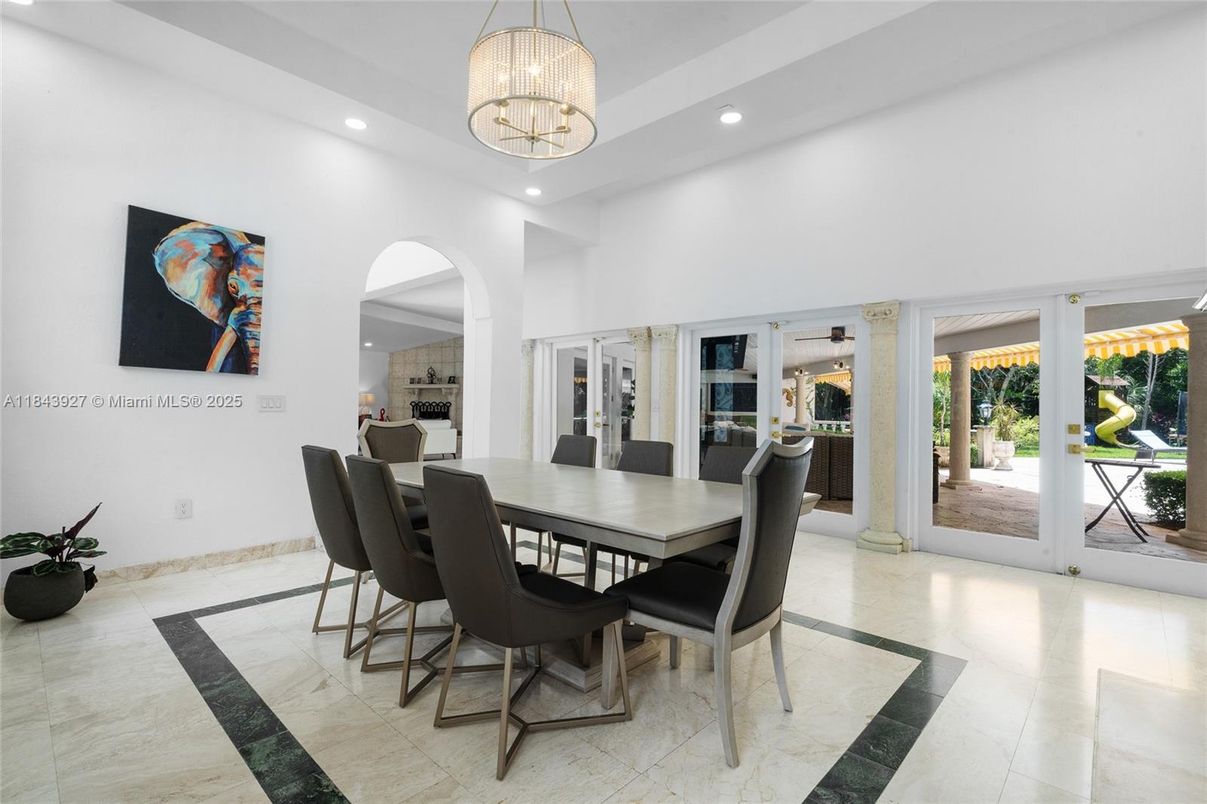 Chandelier, Dining room, Interior, Pendant Lights, Recessed Lighting
