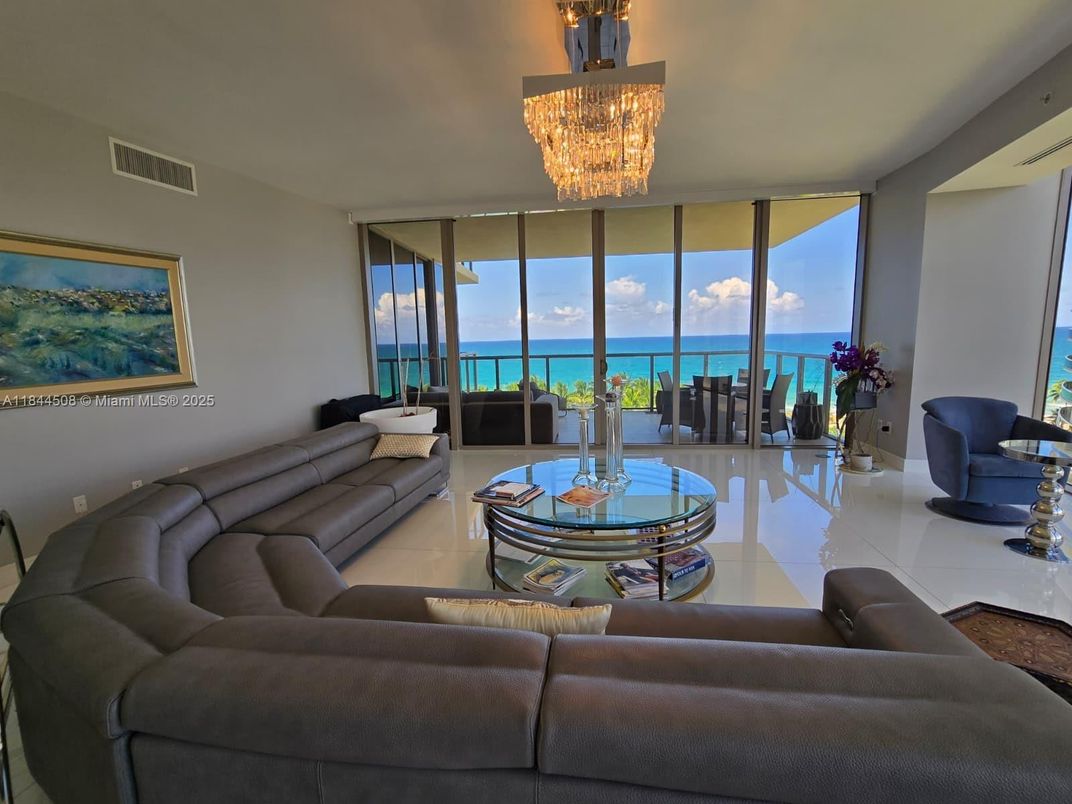 Chandelier, Interior, Living room, Water