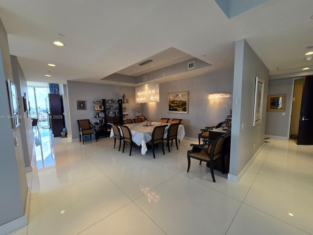 Chandelier, Dining room, Interior, Recessed Lighting