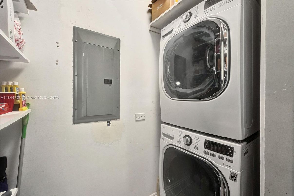 Interior, Utility Closets, Washer