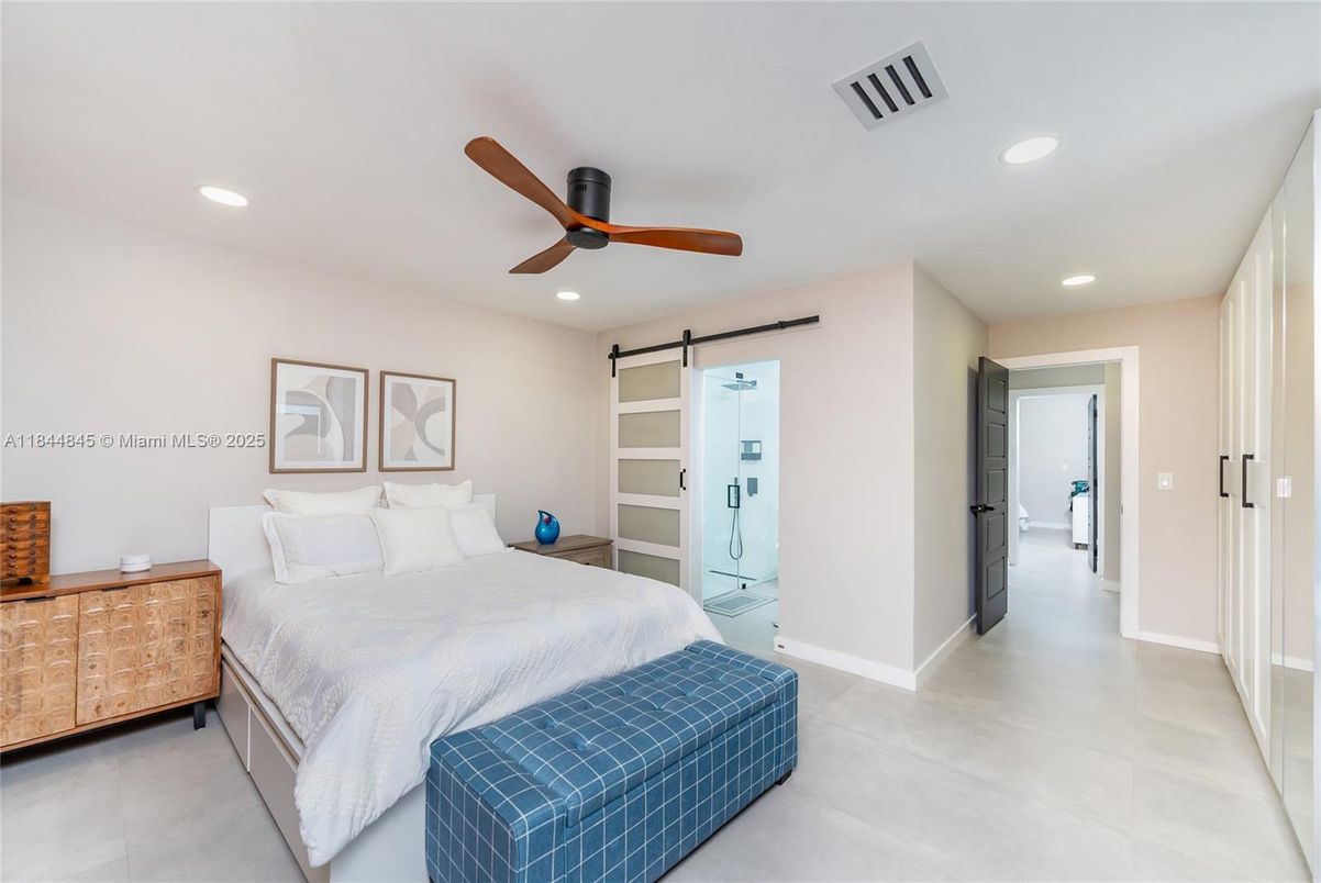 Bedroom, Interior, Recessed Lighting