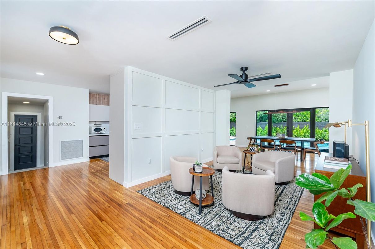 Dining room, Interior, Living room, Recessed Lighting, Wood Texture Flooring