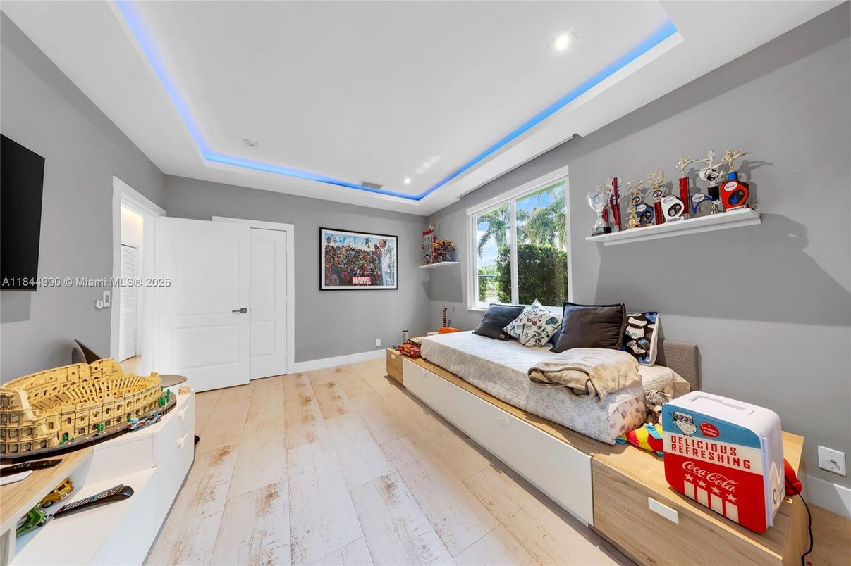 Bedroom, Interior, Recessed Lighting, Wood Texture Flooring