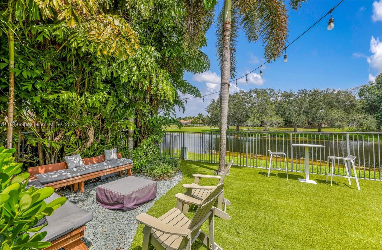 Backyard, Exterior, Water
