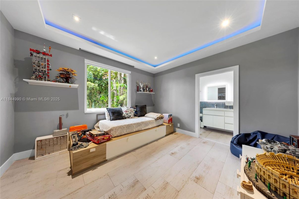 Interior, Recessed Lighting