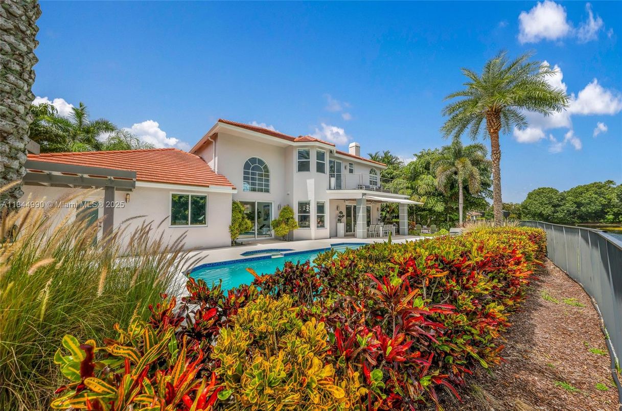 Backyard, Exterior, Pool