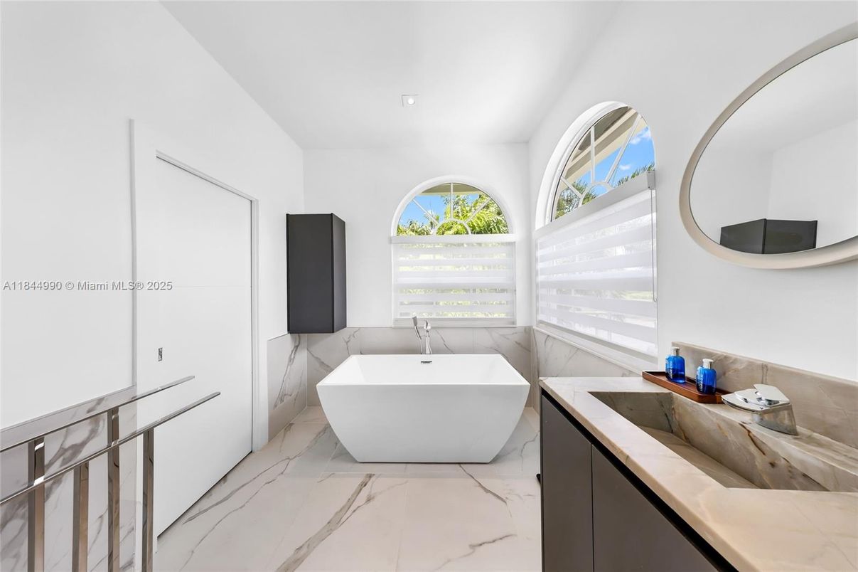 Bathroom, Free Standing Baths, Interior, Marble, Recessed Lighting