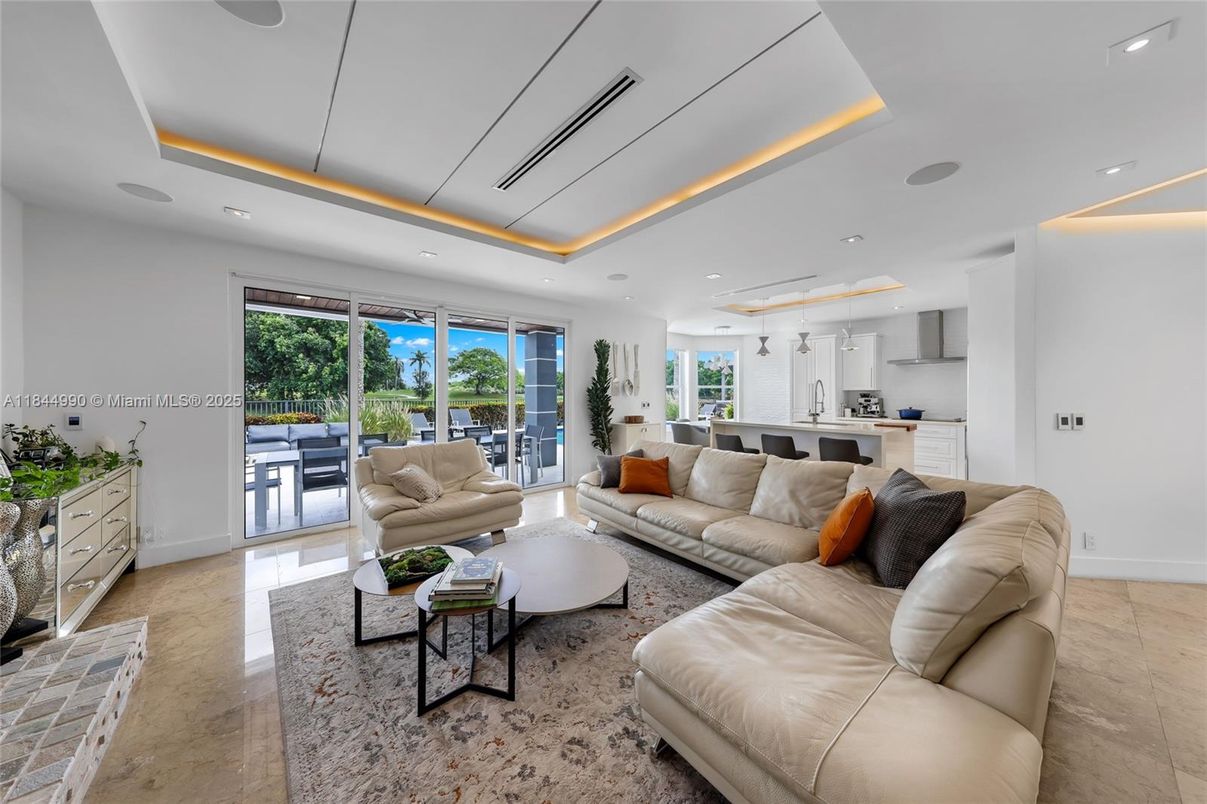 Interior, Kitchen, Living room, Pendant Lights, Recessed Lighting