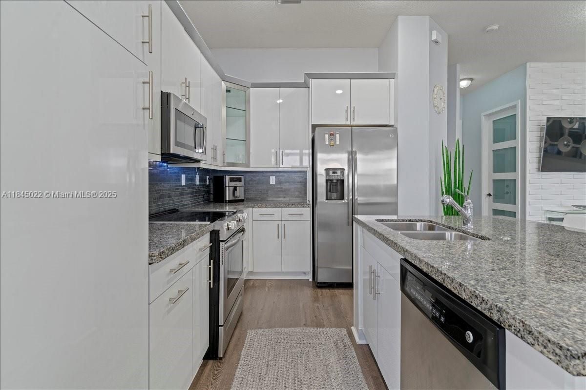Interior, Kitchen, Stainless Steel Appliances, Wood Texture Flooring