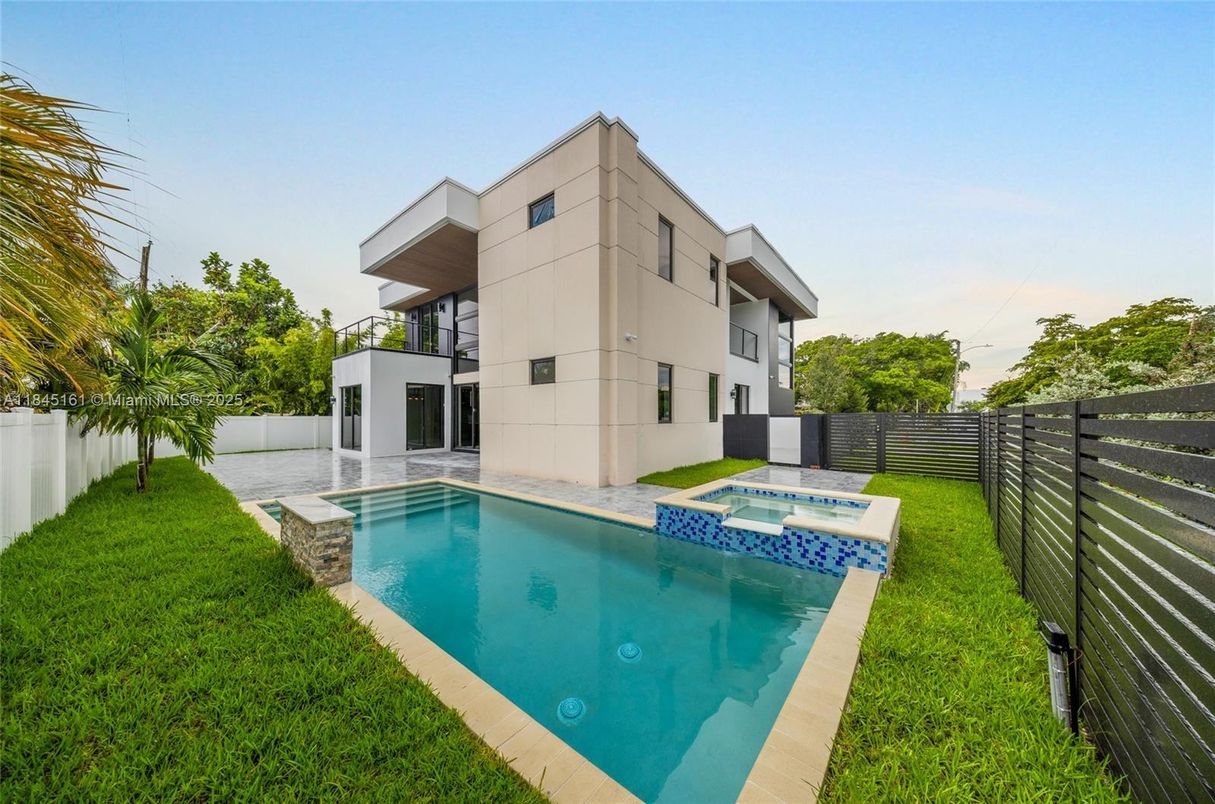 Backyard, Exterior, Pool