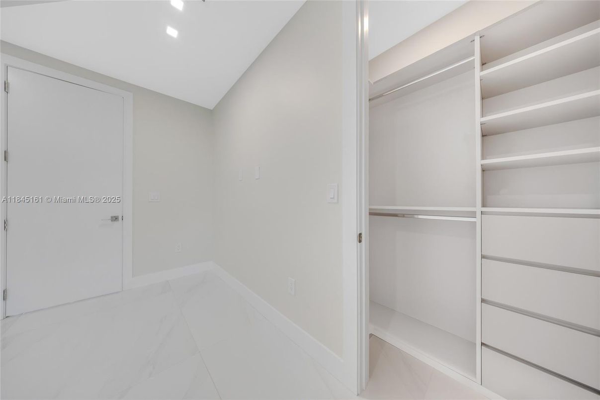 Interior, Marble, Recessed Lighting, Walk-in Closets